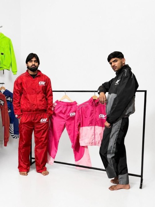 Custom OEM Memory Fabric Windbreaker Tracksuit Set | Screen Printing and Two-Tone Panel Design